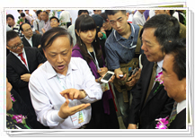 2013年上海纺机展同和公司展位成为关注焦点